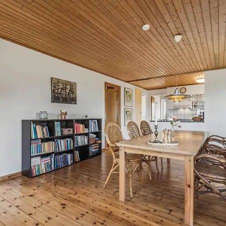 Gorgeous In With Kitchen