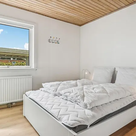 Gorgeous In With Kitchen * Laeso