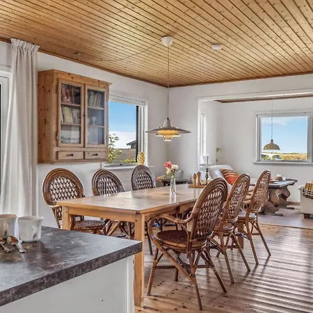 Hébergement de vacances Gorgeous In With Kitchen *